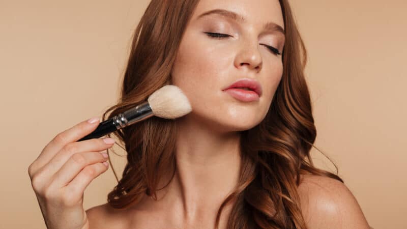 Base para o rosto ou BB Cream? Entenda as diferenças e descubra qual faz mais sentido para sua rotina